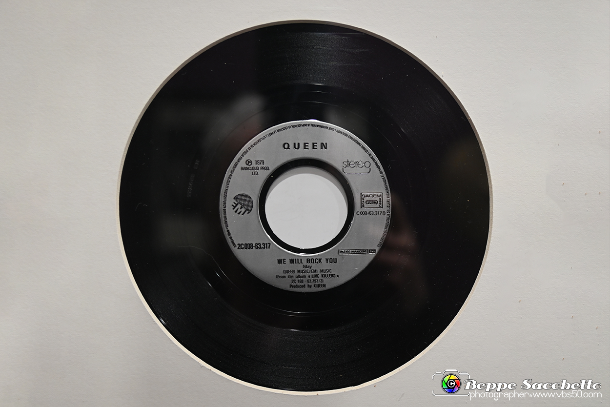 VBS_1676 - Mostra Peter Hince - Queen Experience.jpg
